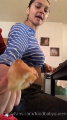 407318525_yummy-cheesy-crust_0.m4v