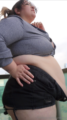 1743103777_huge-right_0.mp4