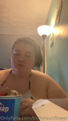 443998996_dairy-queen-stuffing_1.mp4