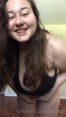 33687824_dont-mind-the-awkwardness-i-just-woke-up-but-good-mornin_0.m4v