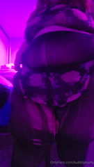 990423437_my-beds-hard-to-climb-into_0.mp4