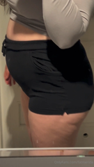 1475010524_a-quiet-video-and-weight-in-i-feel-so-fat-and-yet-so-skinn_0.mp4