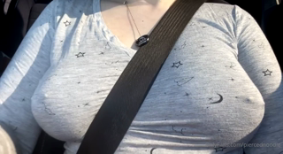 278776089_fast-cars-make-my-tittys-bounce_0.m4v