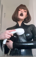 679897392_zipping-up-a-vibrator-inside-me-and-my-latex-catsuit-whilst_0.m4v