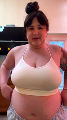 1607866370_cake-decorating-eating-stream-from-last-night-so-proud-of_0.mp4