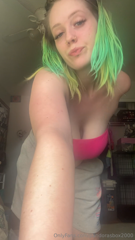 1112906801_hey-there-lovelies-i-wannna-make-sure-new-people-are-feeli_0.mp4