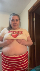1475069096_i-guess-i-ate-too-many-sweets_5.mp4