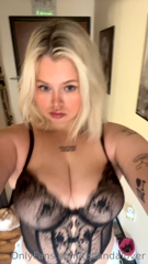 579392773_i-know-you-wanna-watch-me-bounce_0.m4v