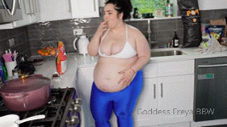 1101831234_just-sent-ppv-fat-stepsister-fails-workout-your-fat-st_1.mp4