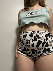 628336743_good-morning-last-night-i-made-my-belly-huge-so-i-had_0.mp4