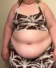 632501114_before-and-after-from-tonights-eating-fest-she-seems-to-ea_0.m4v
