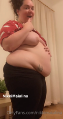 220514943_shhhh-dont-let-my-roommate-hear-me-showing-off-my-gut-to-y_0.m4v