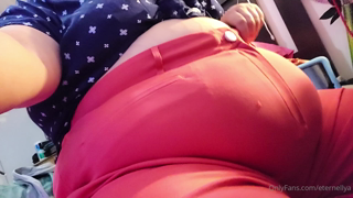 579115142_my-hips-are-getting-wider-and-wider-my-belly-is-definitly_0.m4v
