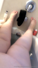 1152997649_pillsbury-dough-girl-about-to-get-ready-to-rock-n-roll_0.mp4