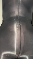 564466597_a-little-close-up-lobella69_0.m4v