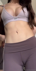 872698264_these-pants-are-too-tight_0.mp4