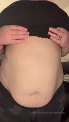 1011146182_feeder-kept-stuffing-me-today-a-few-gifs-from-the-afterma_0.mp4