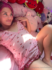 1185413111_good-morning-from-your-pink-princess-this-is-the-face-of-s_4.mp4