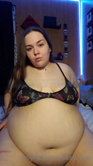 48406186_how-do-you-like-my-fat-wap-my-face-has-gotten-very-round-to_12.m4v