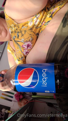 596182098_enjoy-those-little-videos-i-took-this-fattening-week_6.m4v