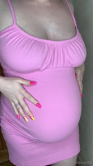 726210769_19-weeks-pregnant-measurements-come-and-watch-me-meas_0.m4v