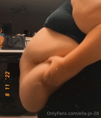 447109491_love-how-much-my-belly-jiggles_0.m4v
