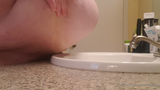 51288583_a-lil-belly-plopping-into-the-sink-ft-very-heavy-breathing_0.m4v