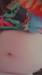 136697003_custom-clip-of-my-belly-in-the-sink_0.mp4