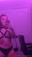 itzmissmillyvip_Who_wants_to_truly_be_my_slave_Are_there_any_subs_Cucks_DM_me_3304182594.mp4