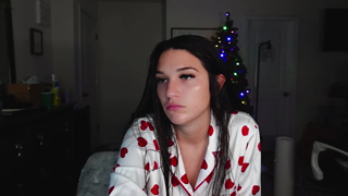 prettygirll23-2025-12-21_201321.mp4