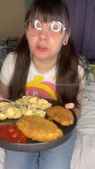 1426243938_this-belly-needs-feeding_0.mp4