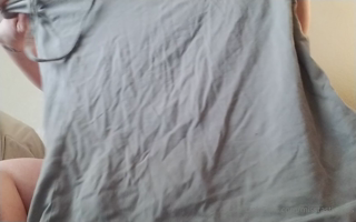 1006202911_i-found-some-shirts-that-used-to-fit-me-when-i-was-much-muc_2.mp4