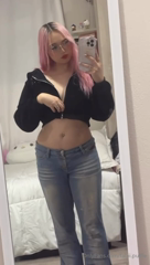 1370211501_viernes-y-el-cuerpo-sabe-que-hoy-se-queda-en-casita-uwu_0.mp4