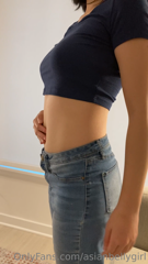 483238180_2-bowls-of-korean-food-in-my-belly-i-had-a-pretty-bad-tummy_3.m4v