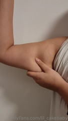 568591388_my-arms-are-getting-fat_0.m4v
