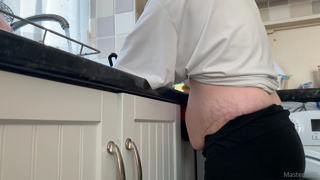 314982714_3-minute-video-of-me-washing-the-dishes-with-my-new-bump-out_0.m4v