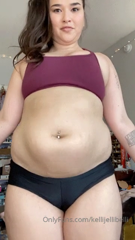 182589276_i-bet-you-like-to-imagine-what-my-rippling-fat-feels-like-sq_1.mp4