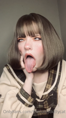 233422265_schoolgirl-ahegaos_2.m4v