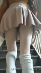 a64ae80f9bcfd197f48a6c2f2d01fb52.mp4