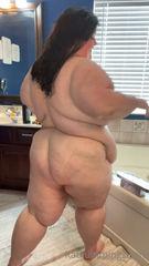 297099949_who-doesnt-love-watching-a-fat-girl_0.m4v