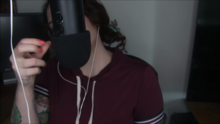 20211129-ASMR_Chewing_Gum_and_Rambling_about_my_Favourite_Video_Games-razQhM2qmeY.mkv
