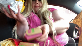 24784825_afternoon-snack-in-the-parking-lot-11-min-video-after-my-b_0.m4v