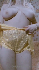 363950942_put-a-fat-girl-on-your-dick-my-fat-pussy-will-be-a-good-pl_0.m4v