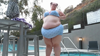 320834460_happy-friday-here-is-a-clip-finishing-off-the-new-bikini-we_0.m4v