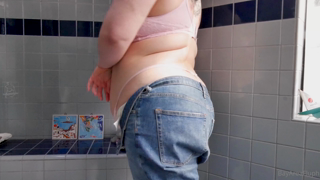 1665114164_my-jeans-dont-fit-anymore-and-its-all-your-fault-youve_0.mp4
