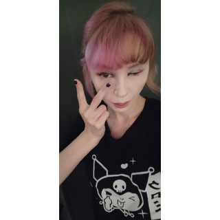 HO0ONK3XEAAfuSt.jpg