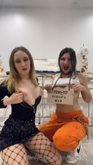 442015680_we-went-to-a-halloween-party-and-felt-a-twinge-of-exhibition_0.mp4