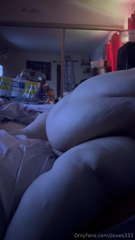 1075327278_jiggle-jiggle_0.mp4