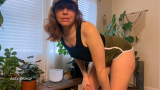 Alex_Bishop_-_Ballbusting_Bitch.mp4