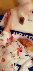 265471907_a-little-bed-time-snack_0.m4v